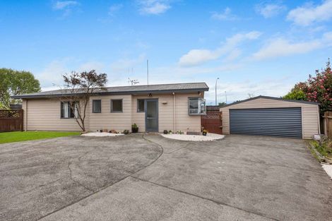Photo of property in 8 Brough Place, St Andrews, Hamilton, 3200