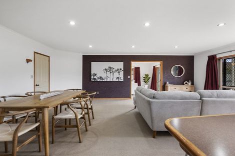 Photo of property in 5 Shire Place, Papamoa Beach, Papamoa, 3118