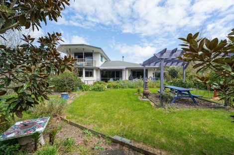 Photo of property in 521 Hickford Road, Foxton, 4891