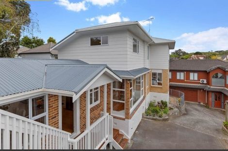 Photo of property in 2a Korau Road, Greenlane, Auckland, 1051