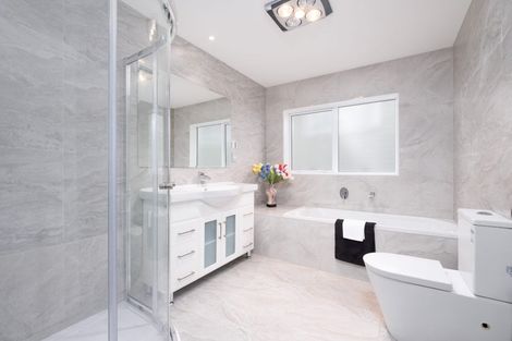 Photo of property in 108 Keri Vista Rise, Papakura, 2110