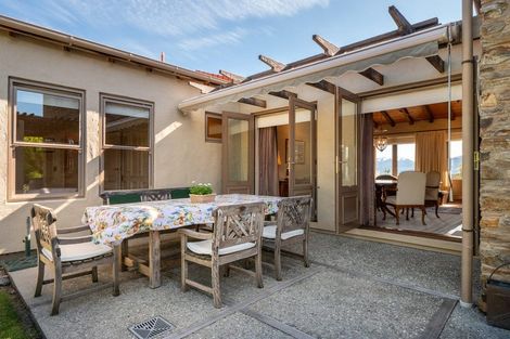 Photo of property in 1 Garland Terrace, Kelvin Heights, Queenstown, 9300