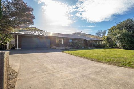 Photo of property in 4217 Christchurch Akaroa Road, Little River, 7591