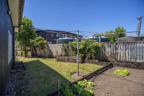 Photo of property in 10 Oyster Drive, Cooks Beach, Whitianga, 3591