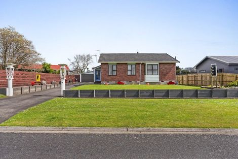 Photo of property in 12 Dunn Street, Egmont Village, 4372