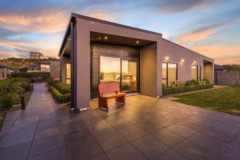 Photo of property in 55 Queen Charlotte Drive, Aotea, Porirua, 5024