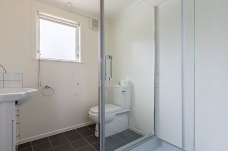 Photo of property in 15 Brazier Grove, Paraparaumu, 5032
