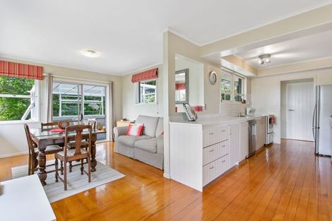 Photo of property in 50 Daffodil Street, Titirangi, Auckland, 0604