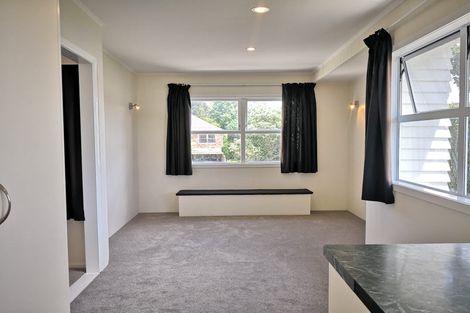 Photo of property in 3 Blenheim Street, Glenfield, Auckland, 0629