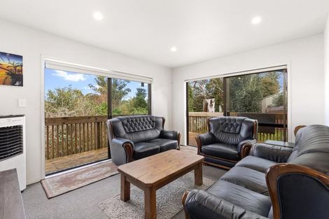 Photo of property in 11 Lawrence Place, Otara, Auckland, 2023
