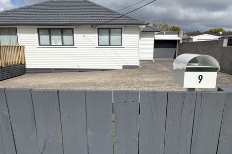 Photo of property in 9 Grainger Road, Te Atatu South, Auckland, 0610