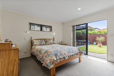 Photo of property in 44 Chesterfield Way, Orewa, 0931