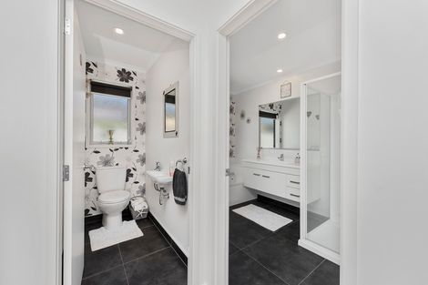 Photo of property in 23 Lewknor Drive, Papamoa Beach, Papamoa, 3118