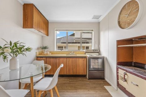 Photo of property in 37 Neill Street, Hornby, Christchurch, 8042