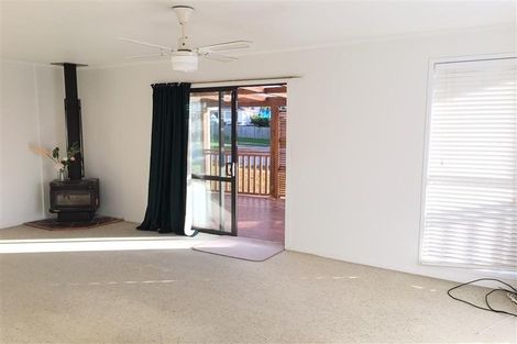 Photo of property in 36 Lisa Rise, Half Moon Bay, Auckland, 2012