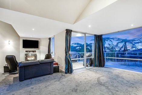 Photo of property in 73 Viewmont Drive, Harbour View, Lower Hutt, 5010