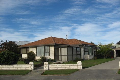 Photo of property in 14 Takaro Avenue, Sockburn, Christchurch, 8042