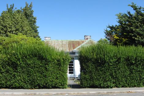 Photo of property in 56 Aikmans Road, Merivale, Christchurch, 8014