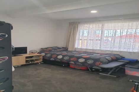 Photo of property in 12 Tyburnia Avenue, Mount Albert, Auckland, 1025