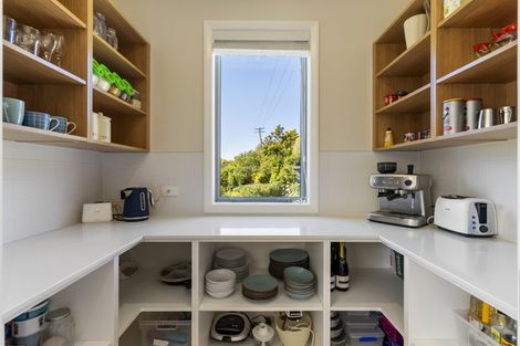 Photo of property in 5b Hobbs Road, Matakatia, Whangaparaoa, 0930