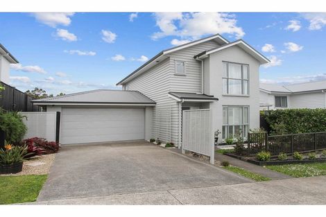 Photo of property in 30 Arthur Rolfe Lane, Swanson, Auckland, 0614