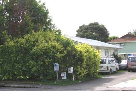 Photo of property in 19 Ribblesdale Road, Henderson, Auckland, 0612
