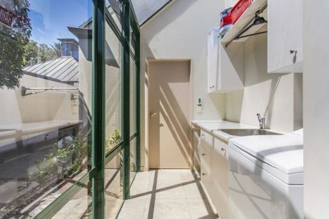 Photo of property in 45b Takutai Avenue, Half Moon Bay, Auckland, 2012