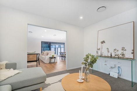 Photo of property in 18 Awatea Drive, Whitianga, 3510