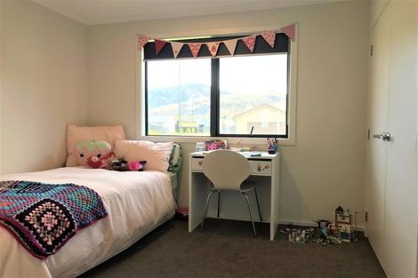 Photo of property in 25 Stowell Drive, Cromwell, 9310