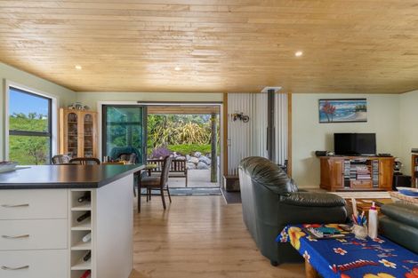 Photo of property in 135 Bensemann Road, Upper Moutere, 7175