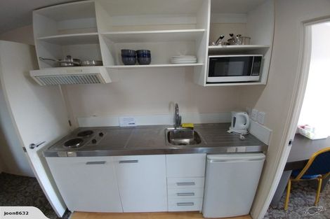 Photo of property in Empire Apartments, 1327/21 Whitaker Place, Grafton, Auckland, 1010