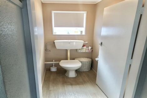 Photo of property in 2/71 Gemstone Drive, Birchville, Upper Hutt, 5018