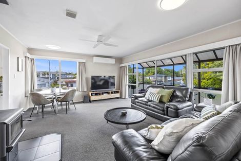 Photo of property in 2/54 Luton Avenue, Sunnyhills, Auckland, 2010