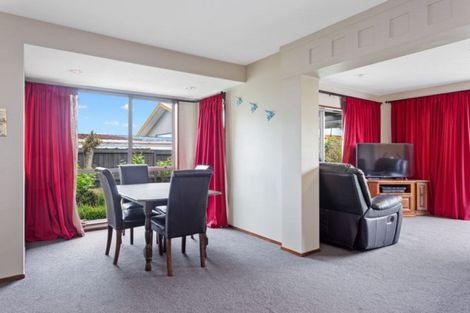 Photo of property in 14 Brogar Place, Casebrook, Christchurch, 8051