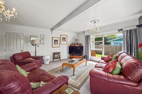 Photo of property in 6 Campbell Place, Pukehangi, Rotorua, 3015