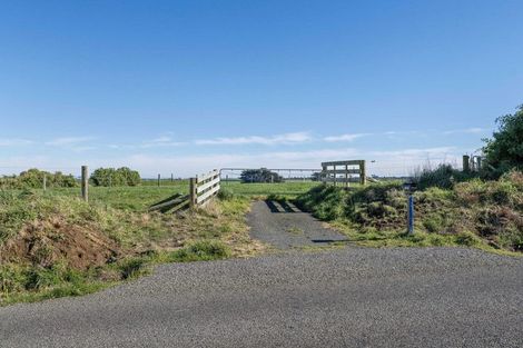 Photo of property in 5778 Mountain Road, Normanby, Hawera, 4673