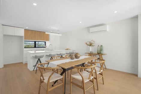 Photo of property in 2/10 Pascoe Avenue, Paremata, Porirua, 5026