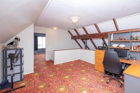 Photo of property in 28 Castle Street, Eltham, 4322