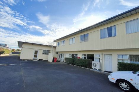 Photo of property in 6c Seaview Road, Milford, Auckland, 0620