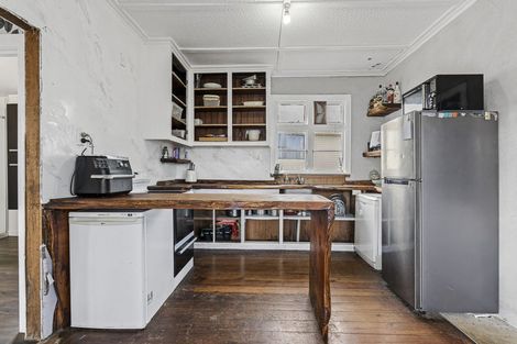 Photo of property in 8 Newbury Place, Waitara, 4320