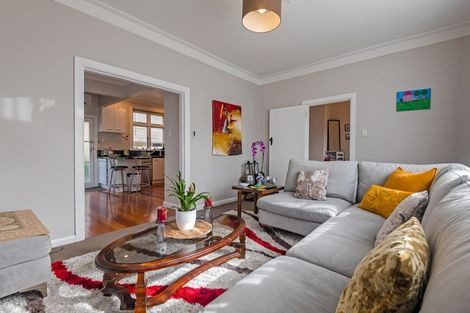 Photo of property in 10 Hardie Street, Hokowhitu, Palmerston North, 4410