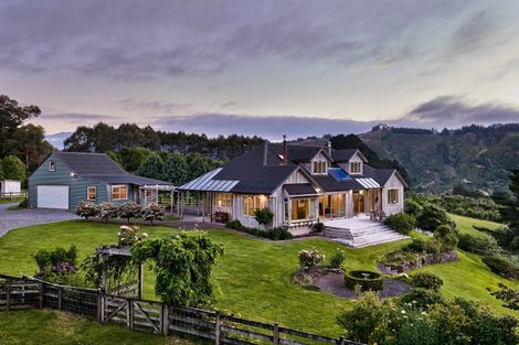 Photo of property in 92 Kaitawa Road, Hautere, Otaki, 5582