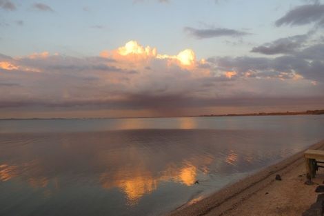 Photo of property in 4 Crispe Road, Clarks Beach, 2122