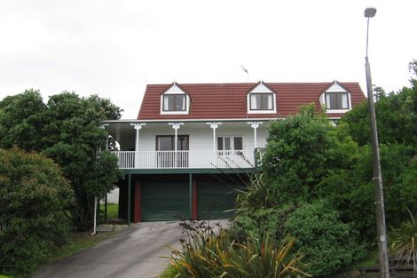 Photo of property in 1 Francis Curtis Avenue, Blockhouse Bay, Auckland, 0600