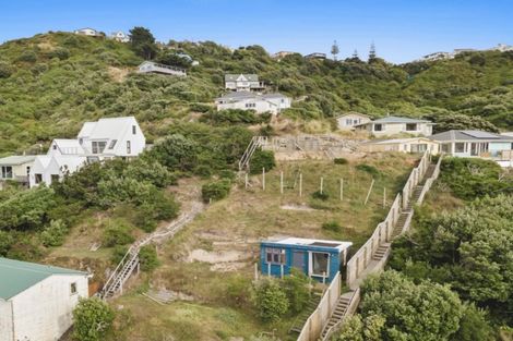 Photo of property in 98a The Esplanade, Houghton Bay, Wellington, 6023