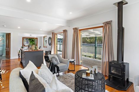 Photo of property in 16 New York Street, Martinborough, 5711