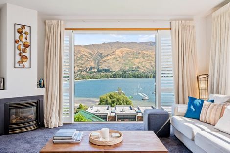 Photo of property in 32 Lismore Street, Wanaka, 9305