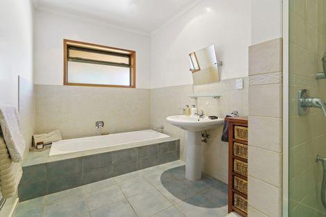 Photo of property in 84 Cooper Road, Ramarama, Drury, 2579