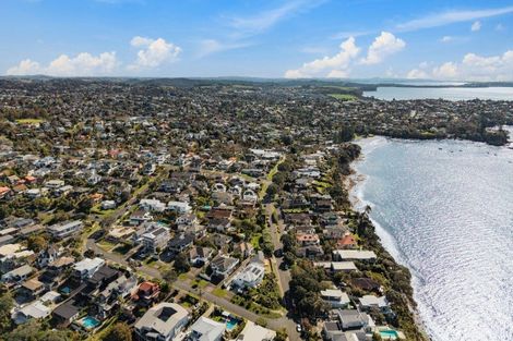 Photo of property in 2/14 Clifton Road, Waiake, Auckland, 0630