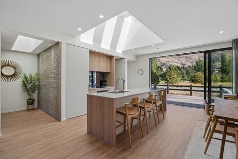 Photo of property in 3 Kamana Rise, Wanaka, 9382